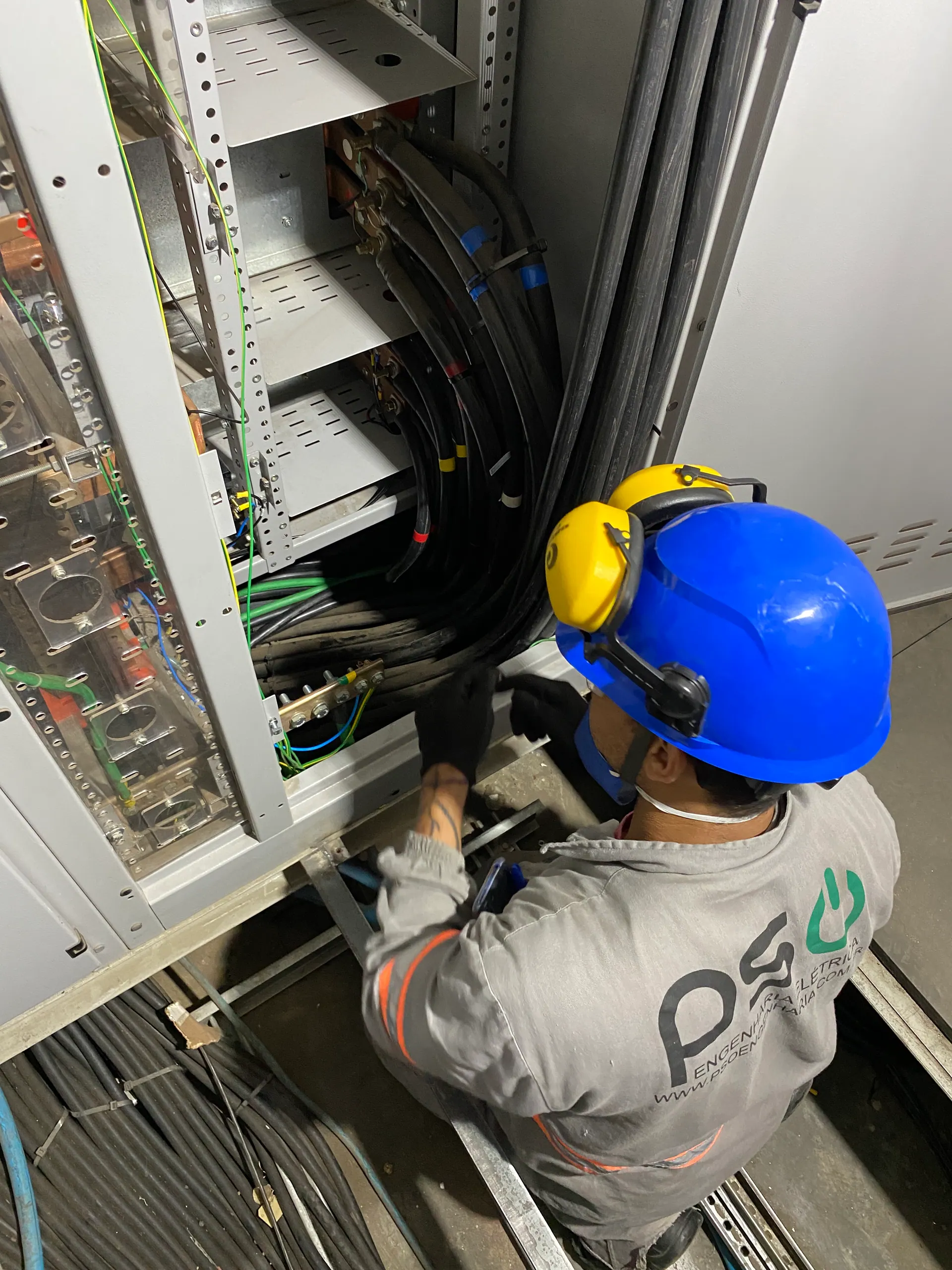 Sala elétrica completa implantada pela PSO